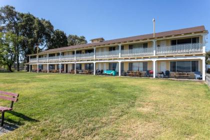 Skylark Shores Resort - image 9