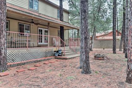 Lakeside Cabin with Yard - Walk to Rainbow Lake - image 4