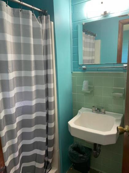 Lake Point Motel - image 11