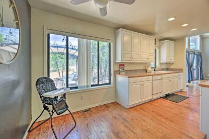 Pet-Friendly Cabin with Rustic-Chic Interior! - image 11