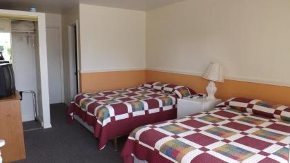 Twin Lakes Inn - image 15