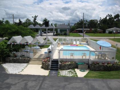 Twin Lakes Inn - image 5