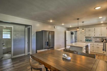 Lakeview Home - 1 Mile from Bull Shoals Lake! - image 5