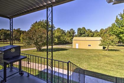 Lakeview Home - 1 Mile from Bull Shoals Lake! - image 9