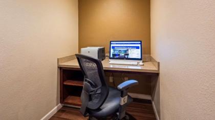 Best Western Skyline Motor Lodge - image 11