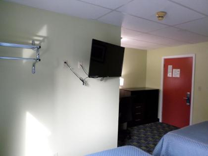 Travelodge by Wyndham Cleveland Lakewood - image 15