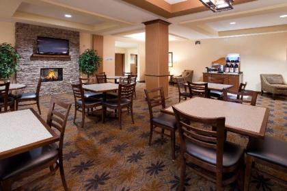 Holiday Inn Express Hotel & Suites Lamar - image 12