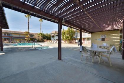 Americas Best Value Inn & Suites - Lancaster - image 13