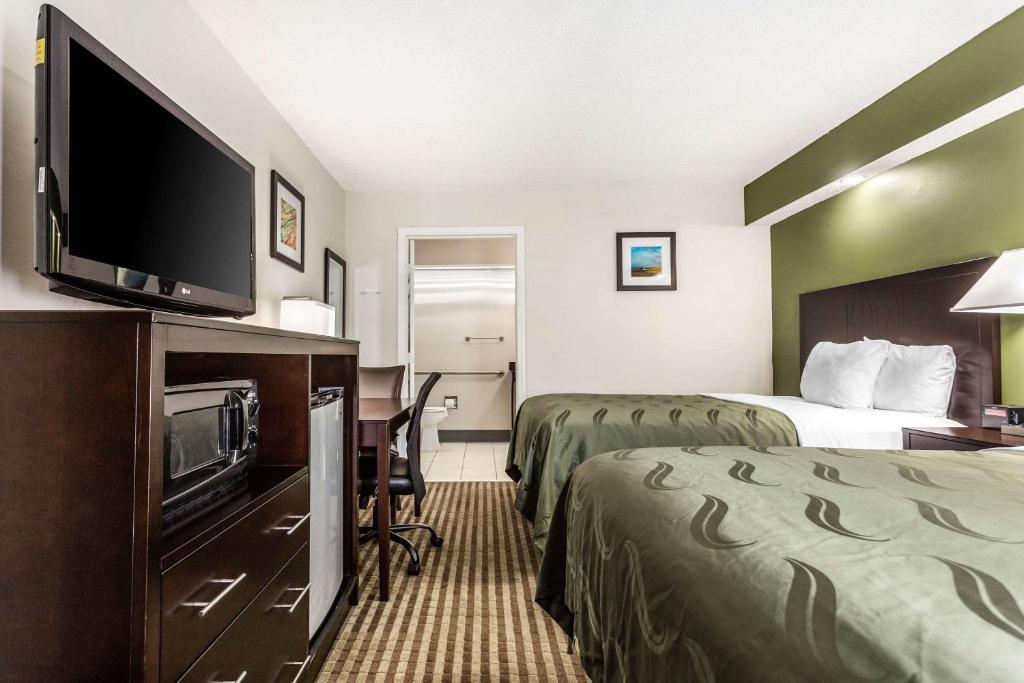 Quality Inn Lancaster - image 3
