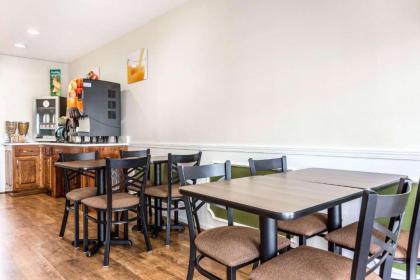Quality Inn Lancaster - image 7