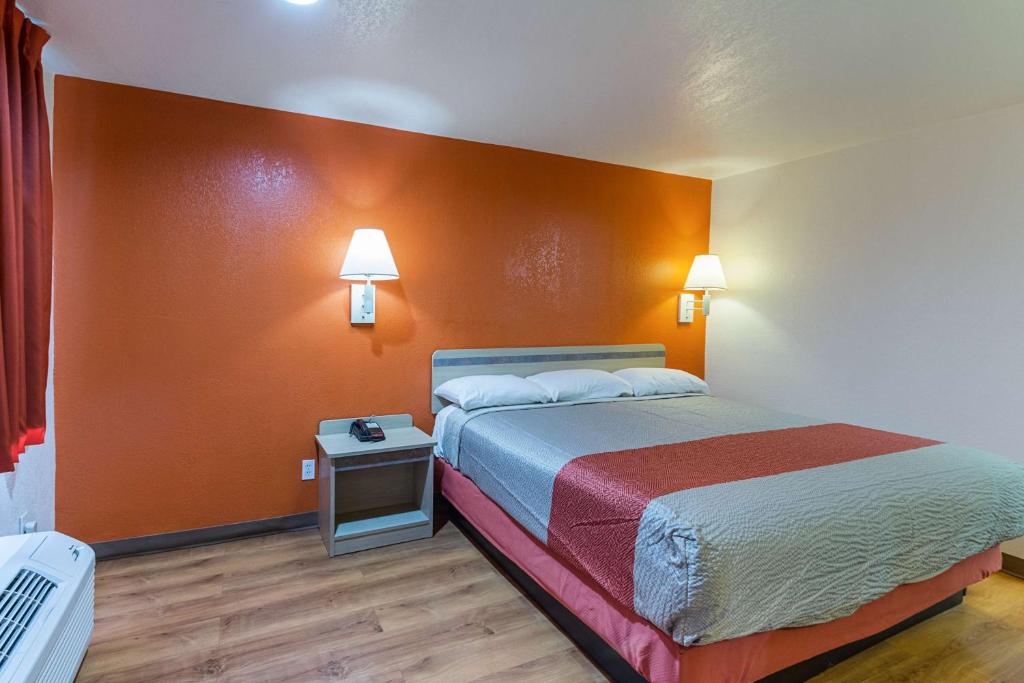 Motel 6-Lancaster TX - DeSoto - Lancaster - image 6