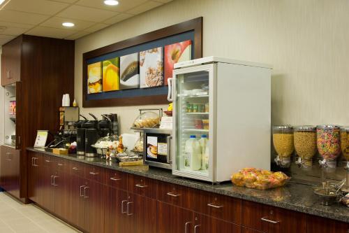 Fairfield Inn & Suites Lancaster - image 4