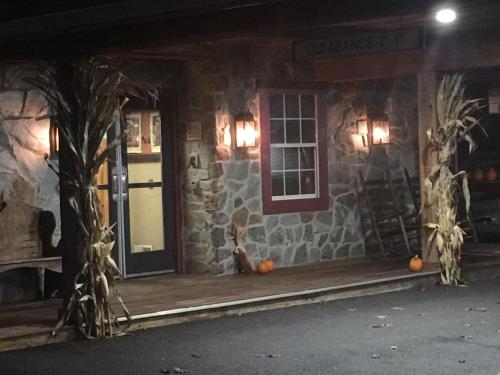 The Country Inn of Lancaster - image 2