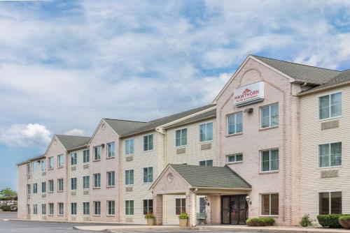 Hawthorn Suites by Wyndham Lancaster - main image