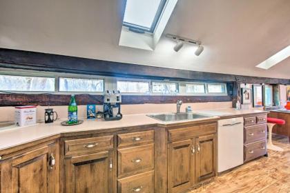 Running Water Apt at Flory Mill with Deck! - image 9