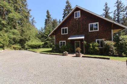 Goss Lake Getaway - image 13