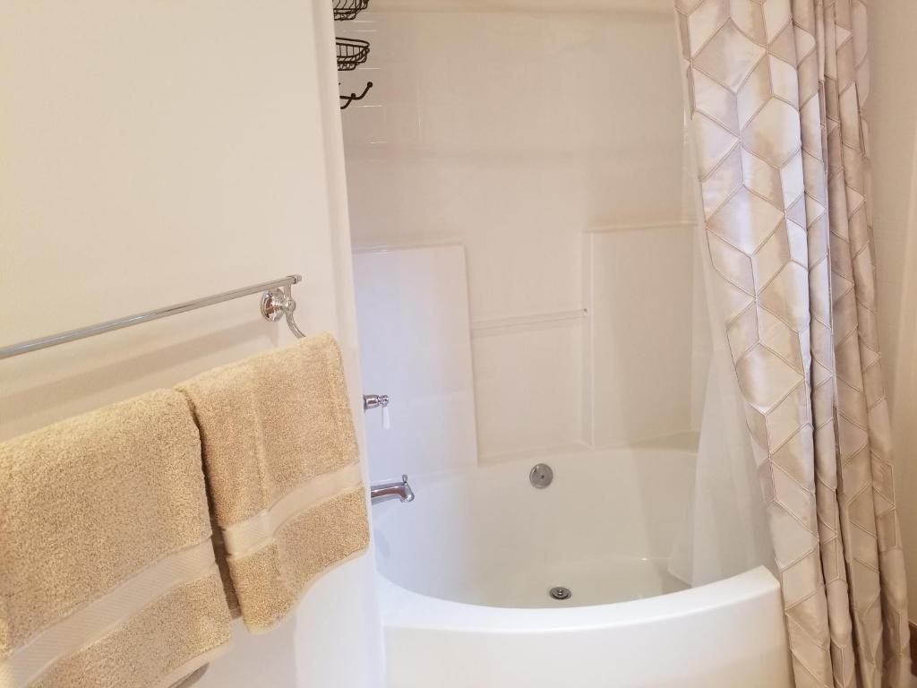 270 - Cascade View Haven - image 6