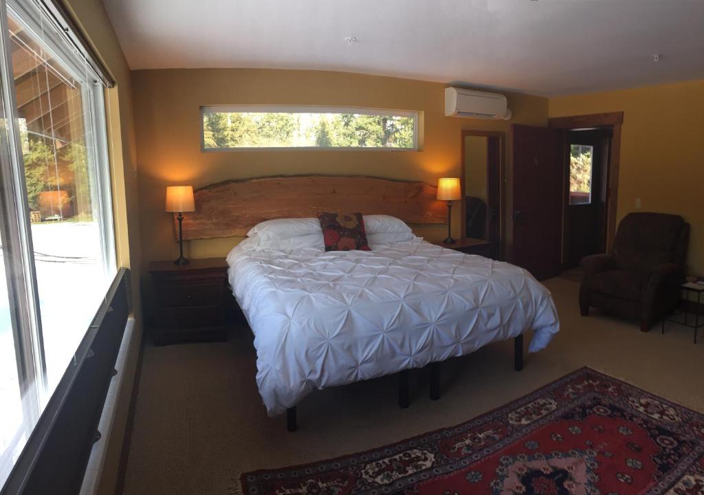Comforts of Whidbey - image 5