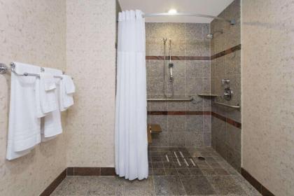 Days Inn by Wyndham Lanham Washington D.C - image 8