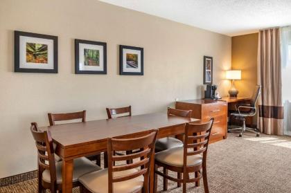 Comfort Inn La Porte - image 17