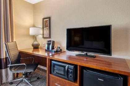 Comfort Inn La Porte - image 8