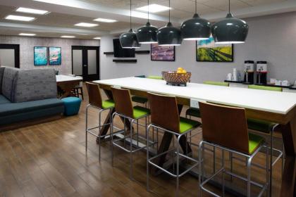 Hampton Inn LaPorte - image 15