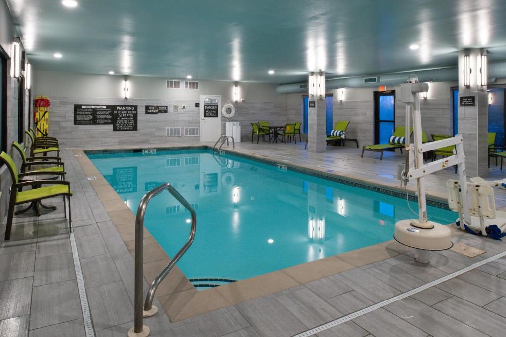 Hampton Inn LaPorte - image 5