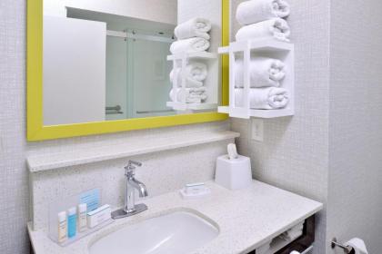 Hampton Inn LaPorte - image 6