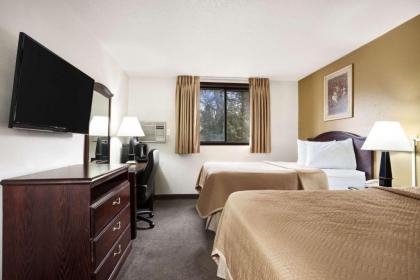 Travelodge by Wyndham La Porte/Michigan City Area - image 12