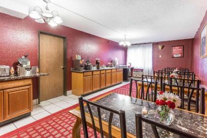 Econo Lodge Laramie - image 14