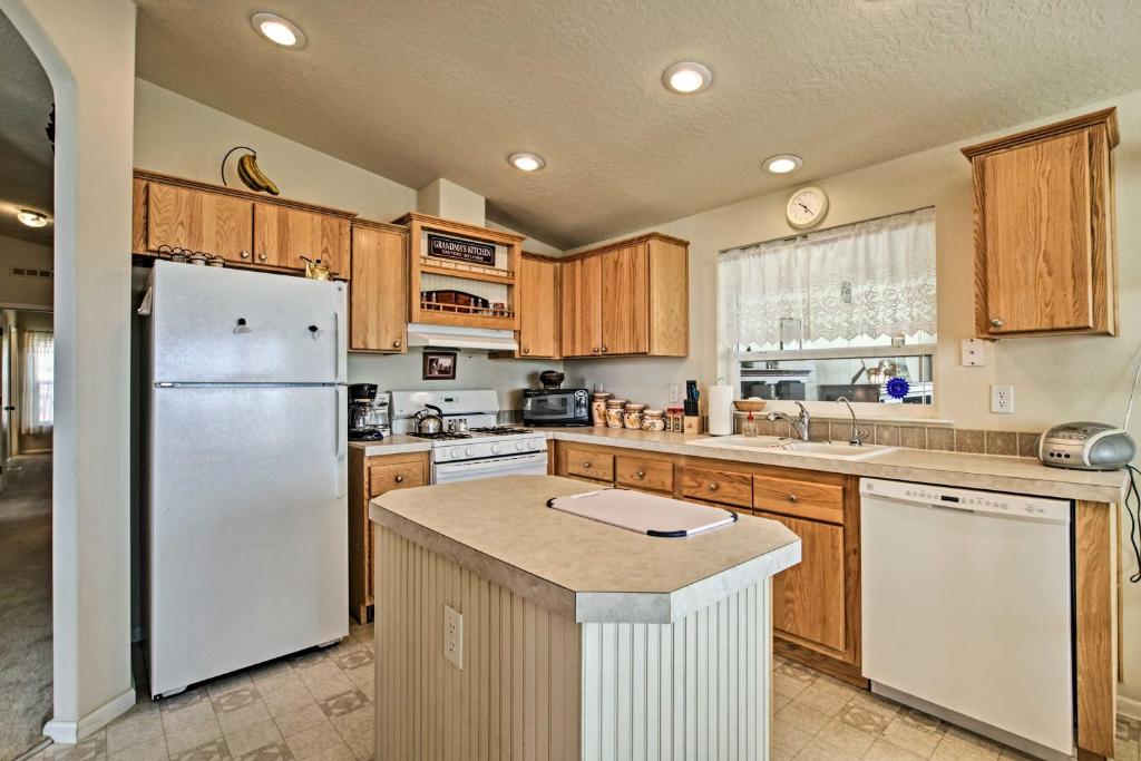 Private Home Near Laramie Fish Hike and Bike! - image 4