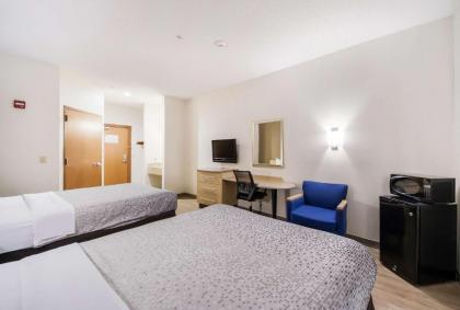 Econo Lodge - image 19