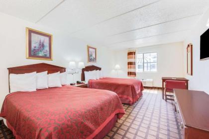 Days Inn & Suites by Wyndham Laredo - image 9