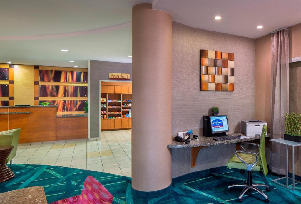 SpringHill Suites Laredo - image 6