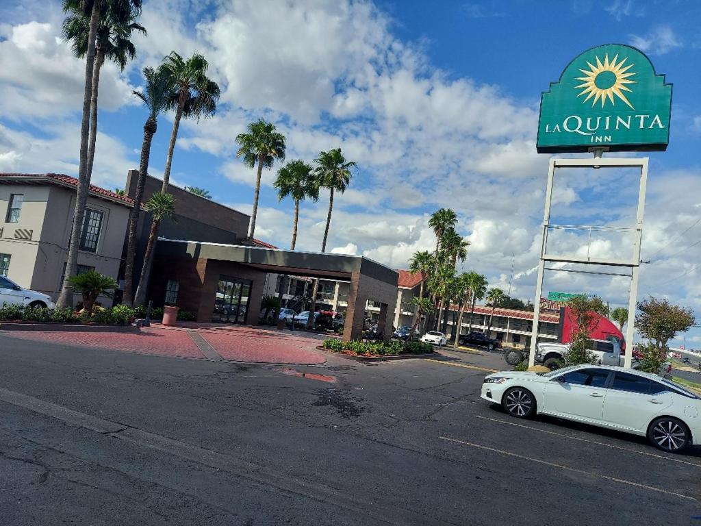 La Quinta Inn by Wyndham Laredo I-35 - main image