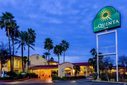 La Quinta Inn by Wyndham Laredo I-35 - image 2