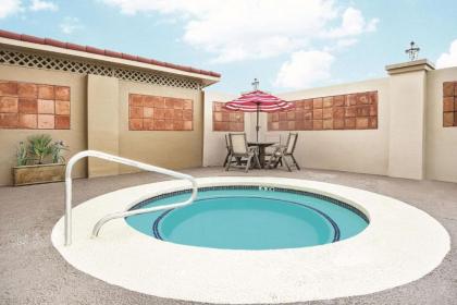 La Quinta by Wyndham Laredo Airport - image 10