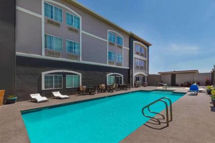 La Quinta by Wyndham Laredo Airport - image 12