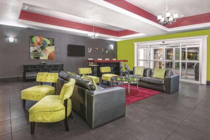 La Quinta by Wyndham Laredo Airport - image 5