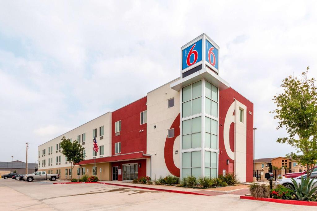 Motel 6-Laredo TX - Airport - main image