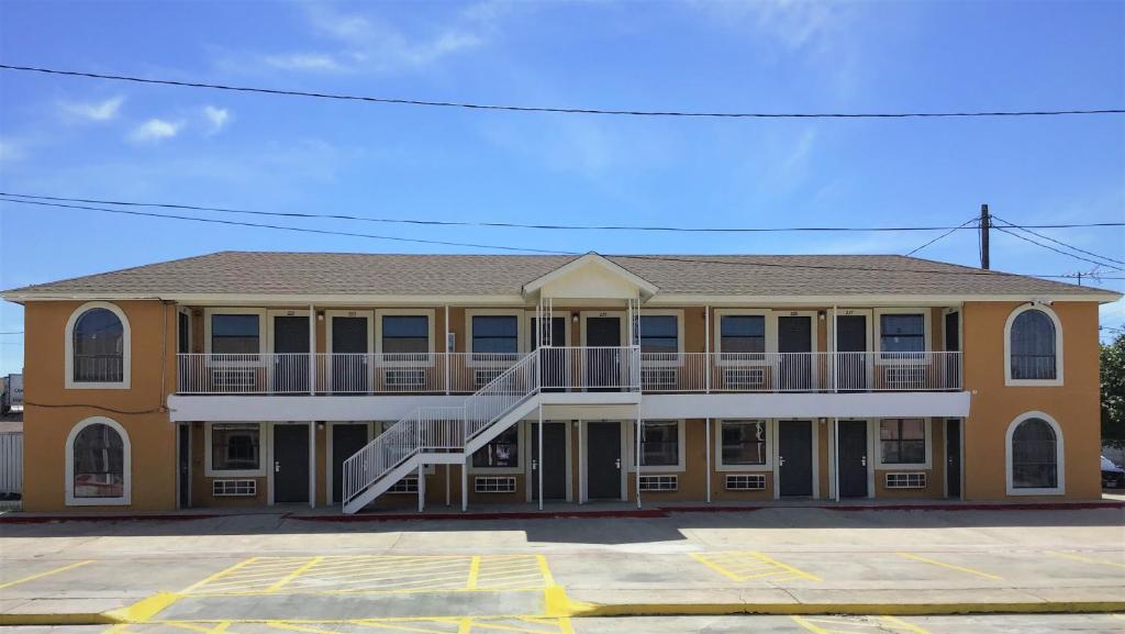 Hwy 59 Motel - image 6