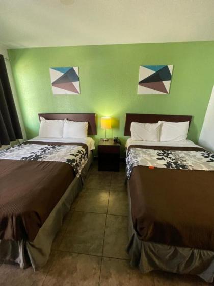 Hwy 59 Motel - image 9