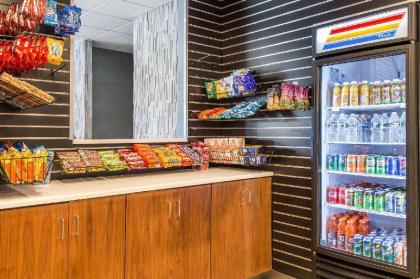 Comfort Inn - image 10