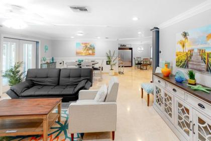 Largo Retreat - image 3