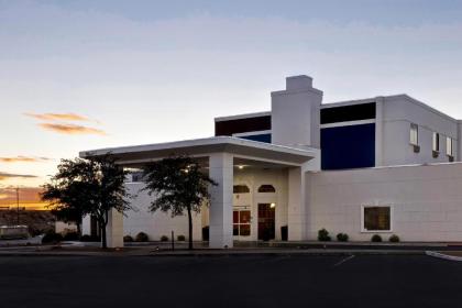 SpringHill Suites by Marriott Las Cruces - image 3