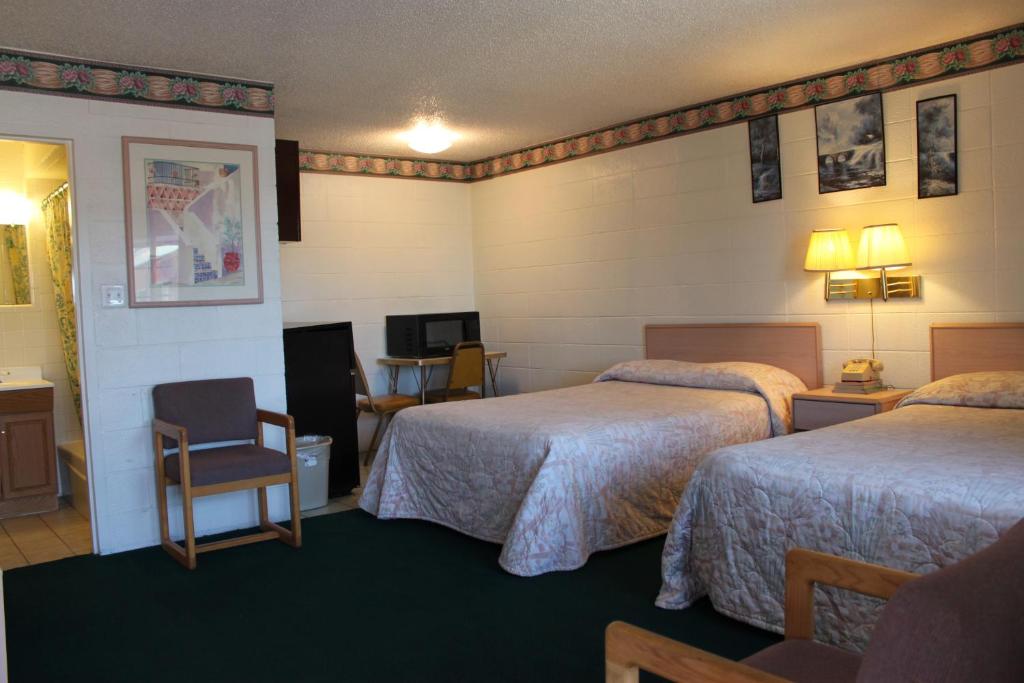 Century 21 Motel - image 5