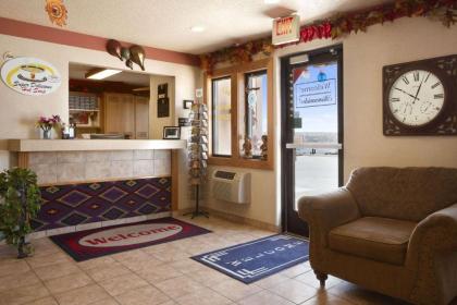 Super 8 by Wyndham Las Vegas - image 8