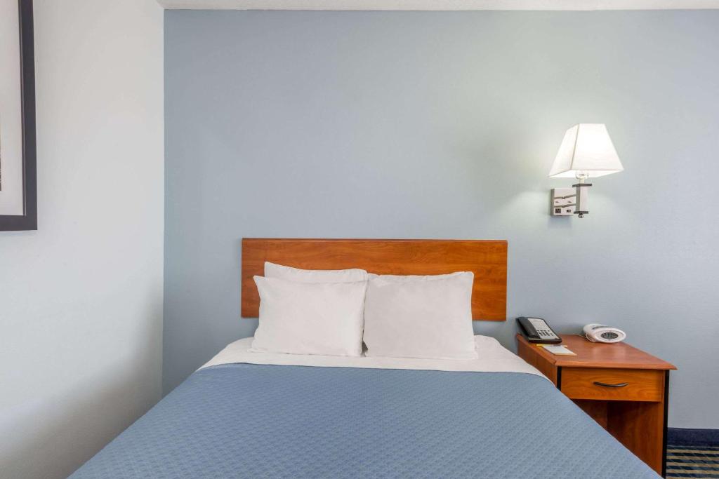 Days Inn by Wyndham Las Vegas - image 3