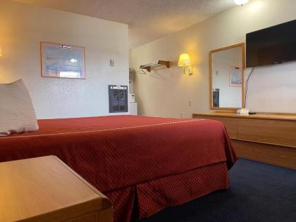 Budget Inn Las Vegas New Mexico - image 4