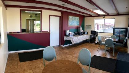 Regal Inn Las Vegas New Mexico - image 11